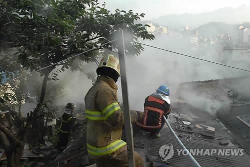 만든곳: 한국 네티즌본부 카페