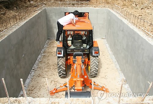 마산 돝섬 조각품 머신 인 더 가든