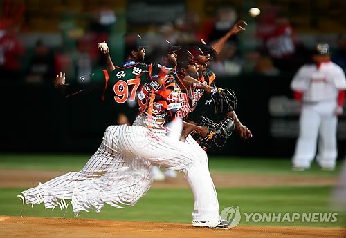 <2012 PO> 유먼 투구 연속동작