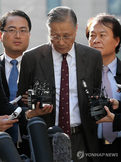 질문에 답하는 이상은