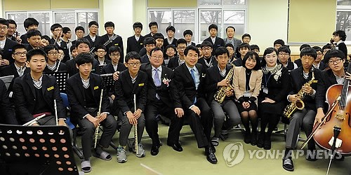이주호 장관, 인천 부원중학교 방문