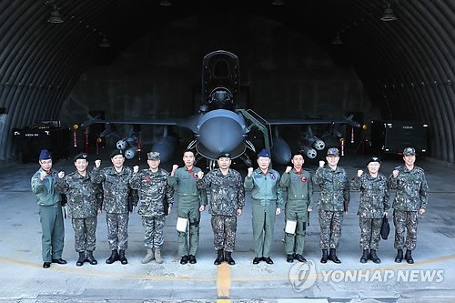 정승조 합참의장, 공군 제19전투비행단 비상대기실 방문