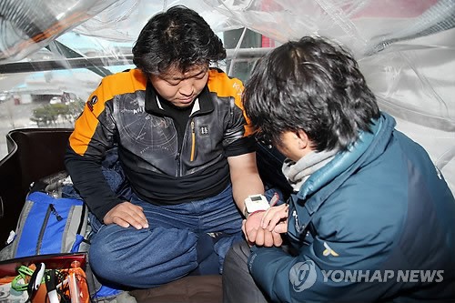 건강검진 받는 최병승씨