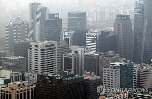 개미투자자 울린 슈퍼개미 2심서 감형돼 석방