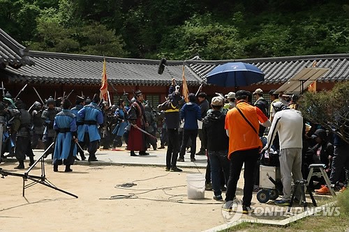 문경새재 세트장, 방송사 사극 4편 촬영중 각광