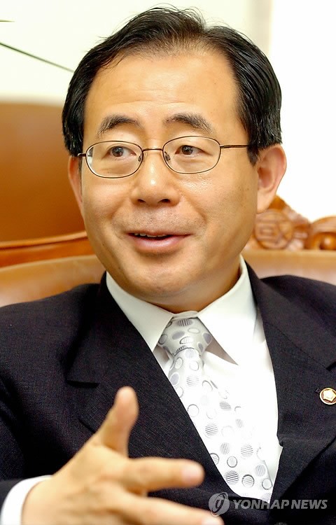 김성곤 세계한인민주회의 수석부의장