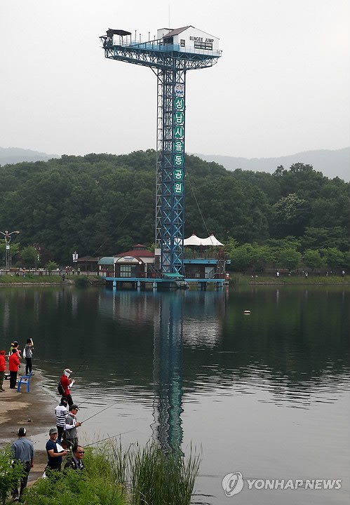 성남시 분당 율동공원서 배스 낚시대회
