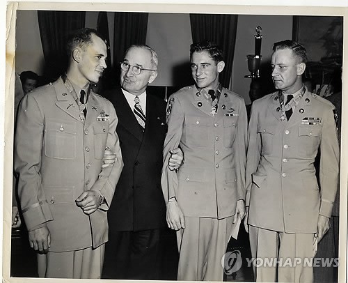 <정전60주년>美트루먼 대통령과 한국전 참전용사들