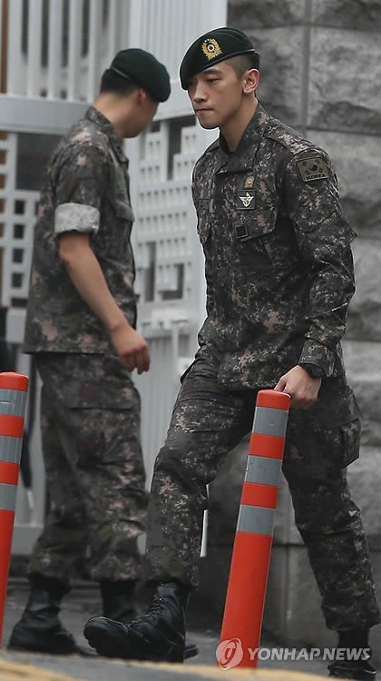 병장 정지훈에서 가수 비로