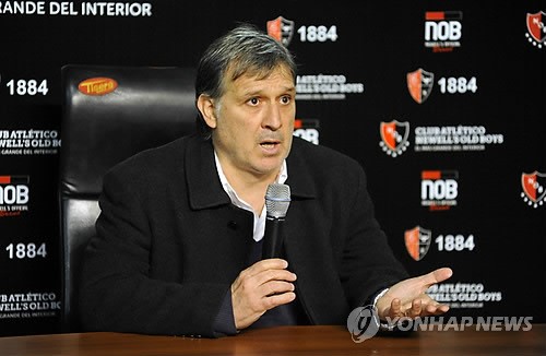 마르티노 감독 바르셀로나에 온 건 메시 덕분