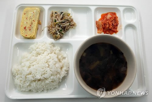 오연천 서울대 총장, 학생식당서 1천700원짜리 점심