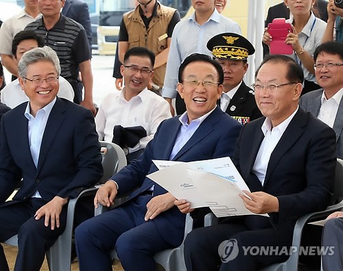 김천혁신도시 방문한 황우여