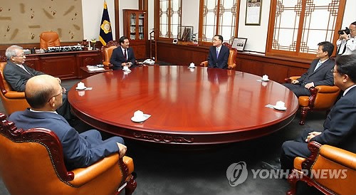 강창희 국회의장, 4부요인 접견