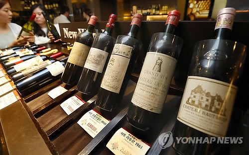 불황에 백화점 초고가 주류 선물 안팔리네