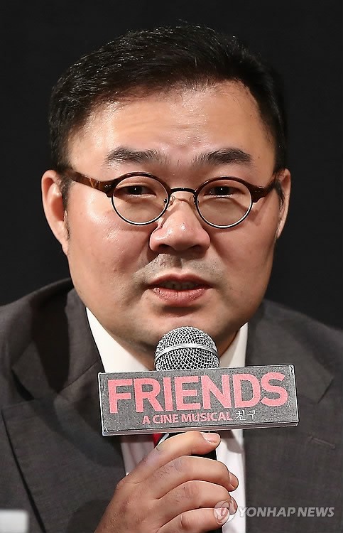 인사말 하는 최용석