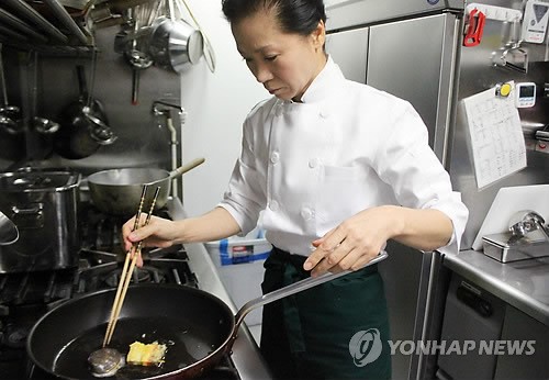 미슐랭 별2개 도쿄 韓식당 윤미월 사장