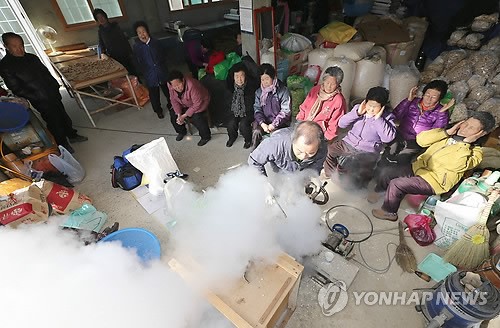 장날 뻥튀기 기계 뻥이요