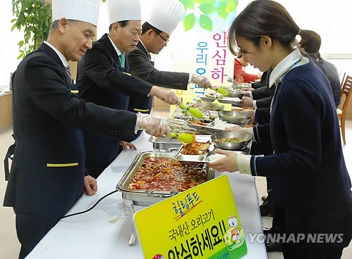 <카메라뉴스> 오리·닭고기…안심하고 드세요!