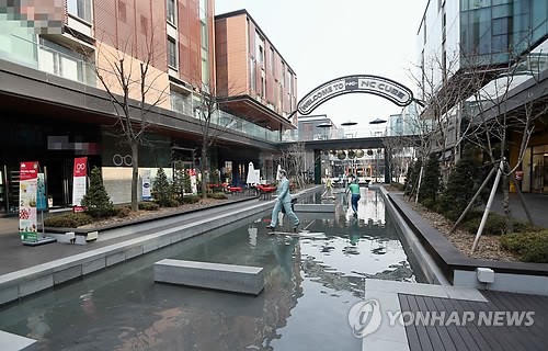 인천 송도 첫 쇼핑타운 NC큐브 썰렁