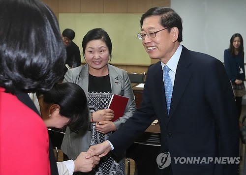 김황식 전 총리, 송파지역자활센터 방문
