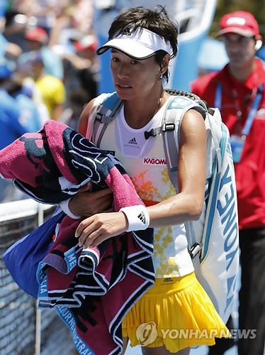 �����