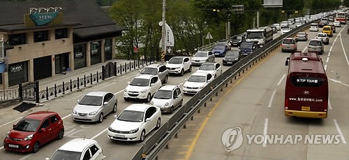 주차장 방불케하는 춘천 가는 길