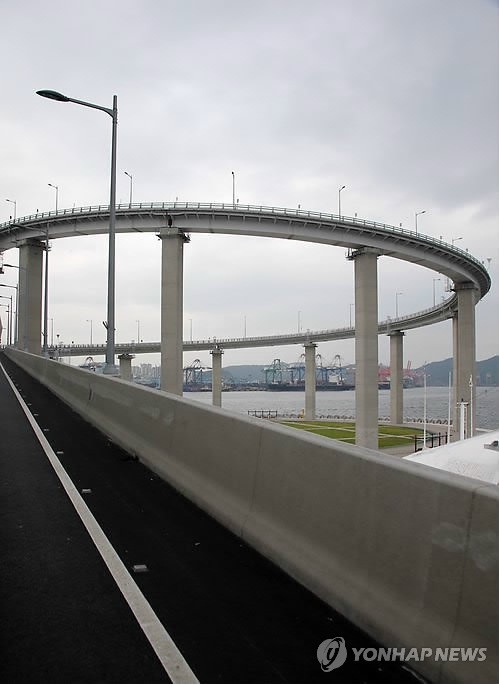 롤러코스터 타는것 같은 부산항대교 주행영상 | 인스티즈