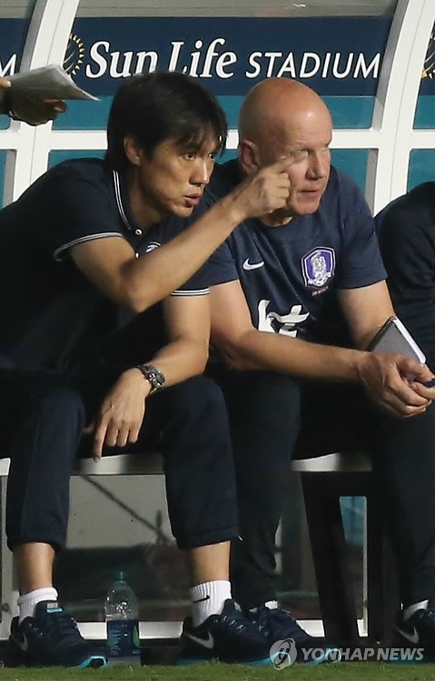 두 샤트니에 전력분석 코치 홍명보호 떠날듯