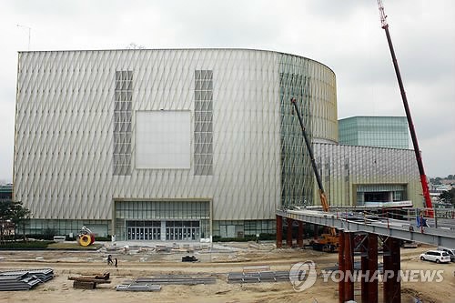 개점 앞둔 수원역 롯데쇼핑몰
