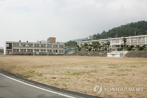 재난위험시설로 지정된 전남 영암 낭주중 별관