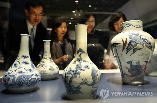 조선청화, 푸른빛에 물들다