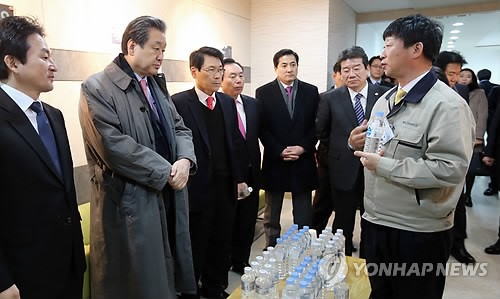 제주용암해수산업단지 찾은 김무성 대표