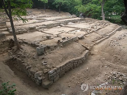 정릉 재실 복원