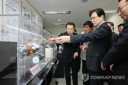 최양희 장관, 연구소기업 현장방문