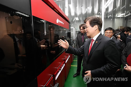 연구소기업 현장방문한 최양희 장관