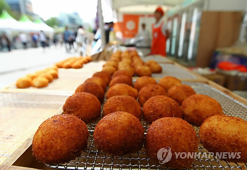 부산 어묵 맛보고 가세요