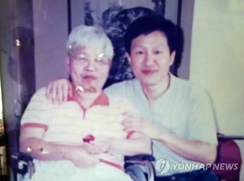 아버지 유언 따라 직장도 관두고 20년간 어머니 병간호