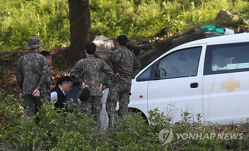 긴장감 도는 총기 사고 현장