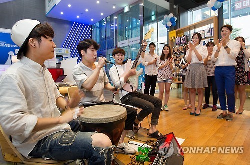 삼성전자, 디지털프라자 홍대점 오픈 1주년 기념 문화마케팅