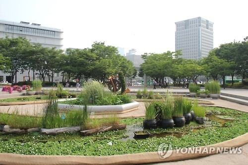 조선시대 의정부 터였던 광화문시민열린마당