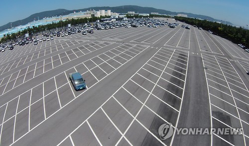 현대자동차 휴가…텅 빈 주차장
