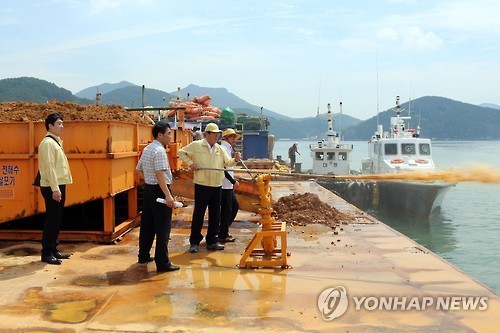 통영시 적조방제에 행정력 총동원