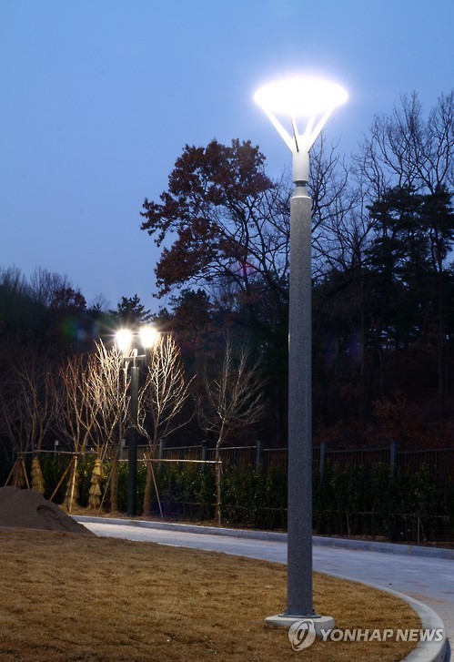 `한국형 친환경 가로등 디자인폴 미국서 주목
