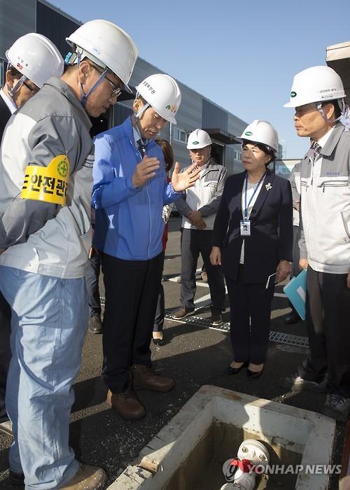 윤성규 장관, 유해화학물질 취급 업체 점검