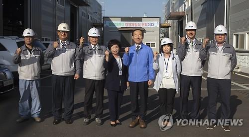 유해화학물질 취급 업체 현장 방문한 윤성규 장관