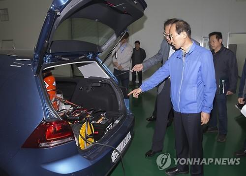 국립환경과학원 방문한 윤성규 장관