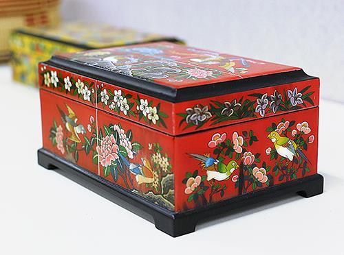 <명인> 장인 손끝에서 피어나는 화려한 쇠뿔 예술