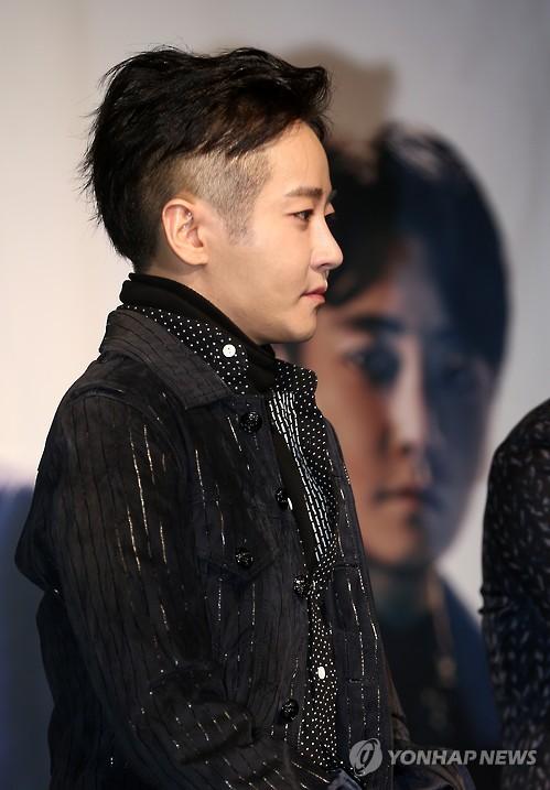 엠씨더맥스 리더 제이윤