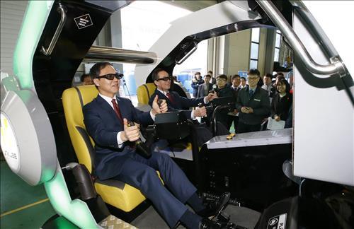 전북지사, 전주시 업체·복지센터서 민생투어 진행