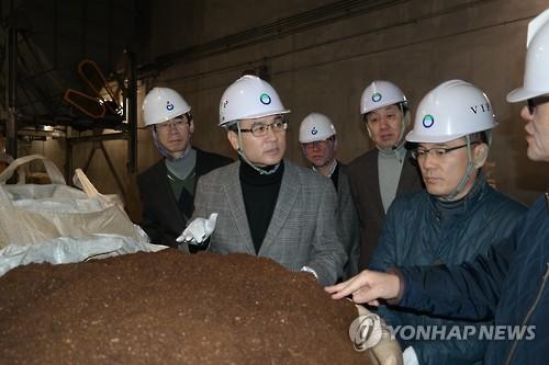 하수처리 시설 점검 나선 정연만 차관